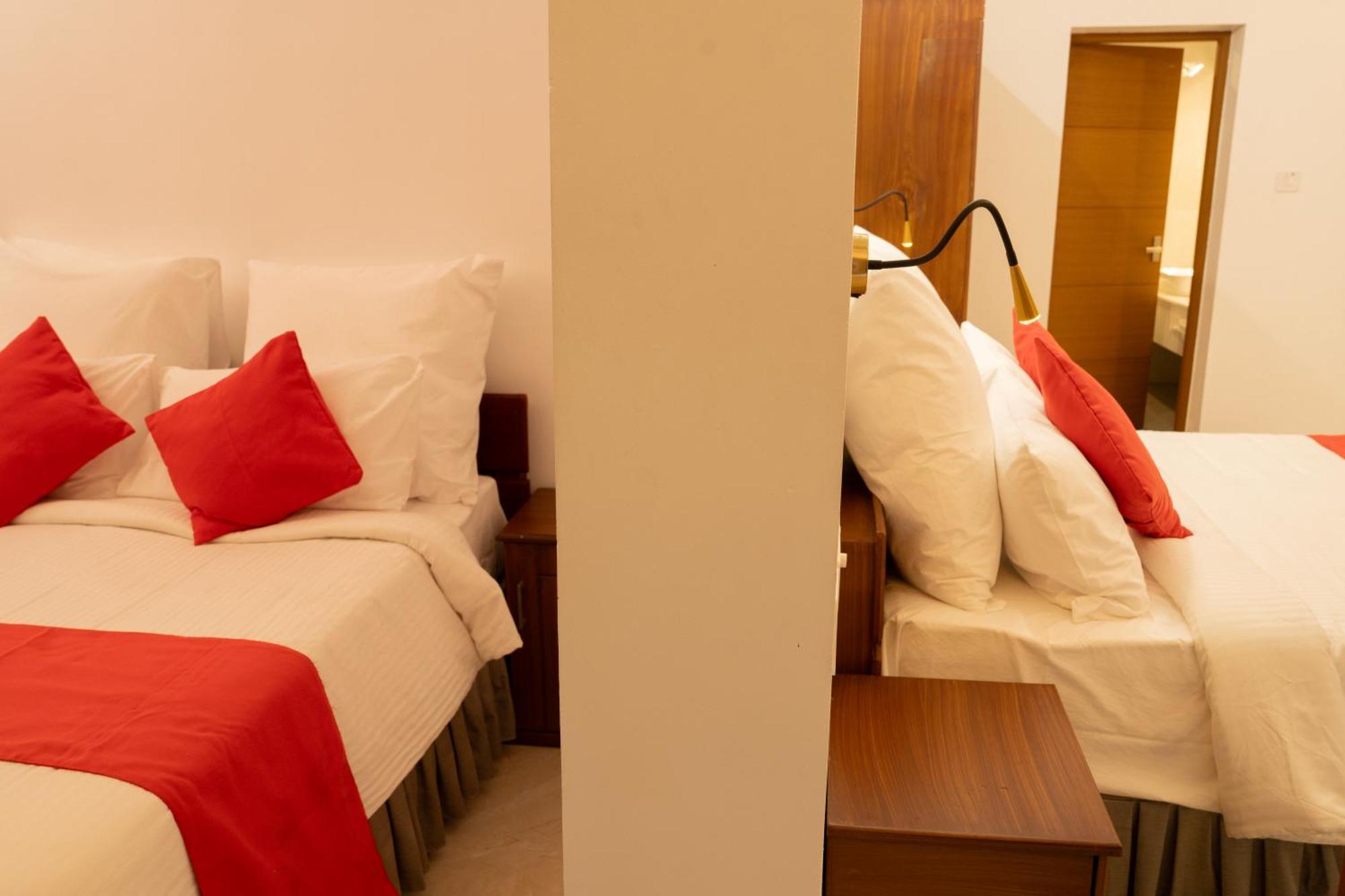 Alleppey Holiday Beach Resort Alappuzha Exterior photo